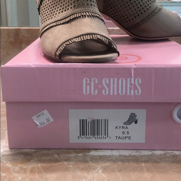 Shoes - Picture 3 of 3